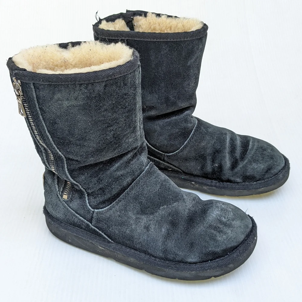 UGG Mayfaire 5116 cozy furry black suede side zip sheepskin snow boots
